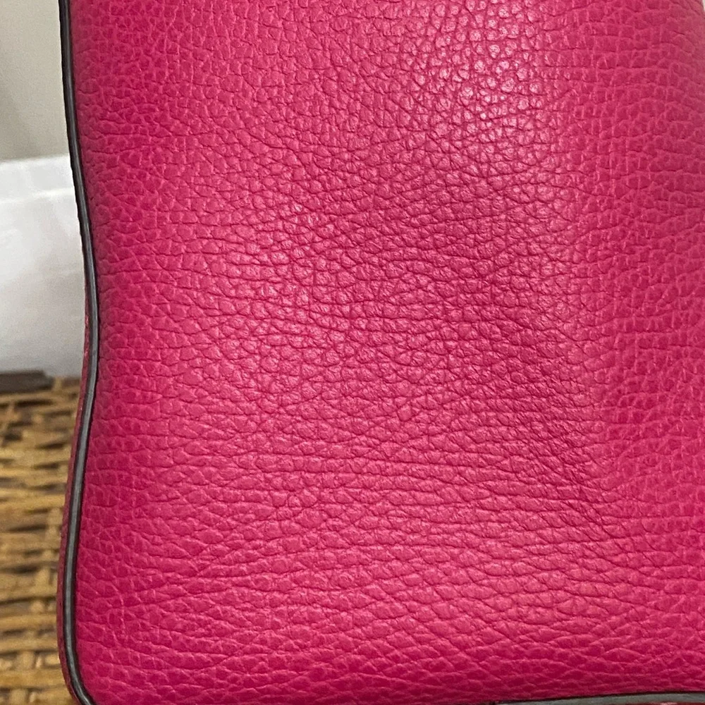 Gucci Tote - Picture 9 of 12